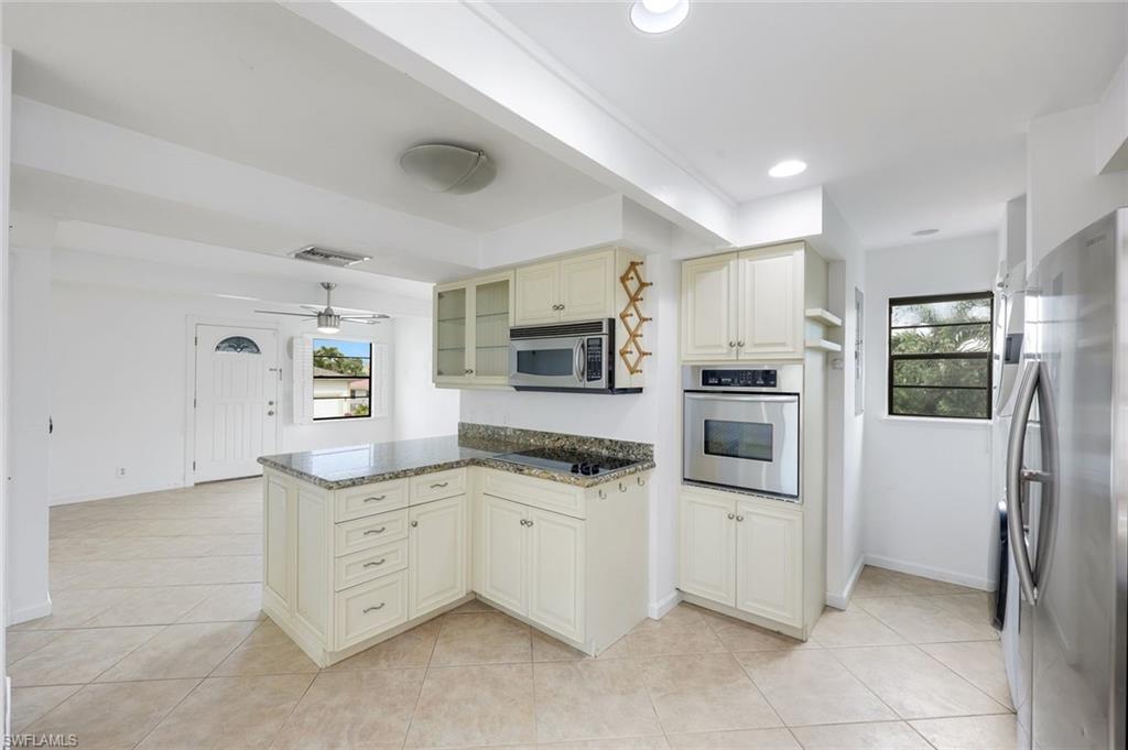 9780 Vanderbilt DR