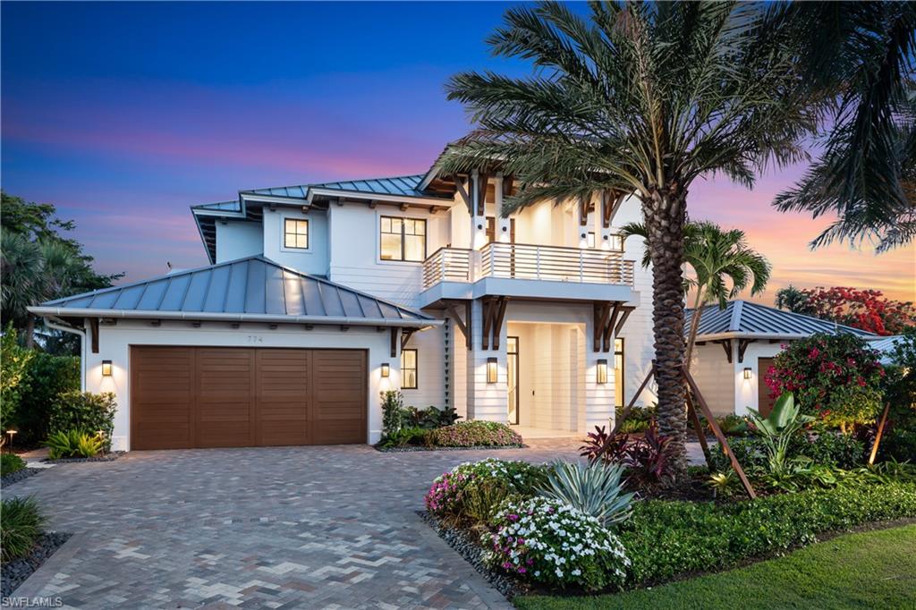 774 S Golf DR