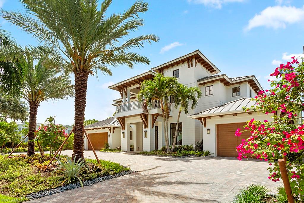 774 S Golf DR
