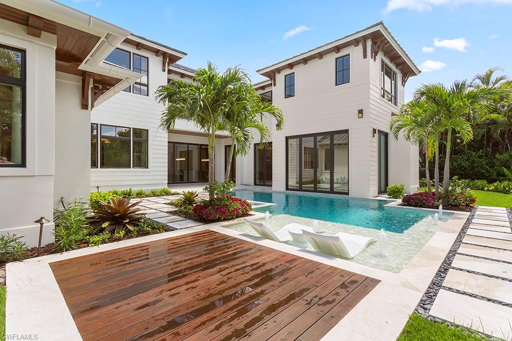 774 S Golf DR