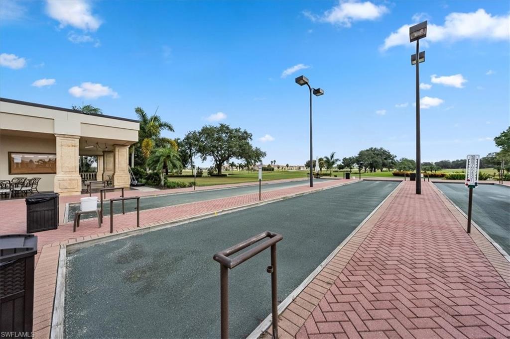 1094 Camelot CIR