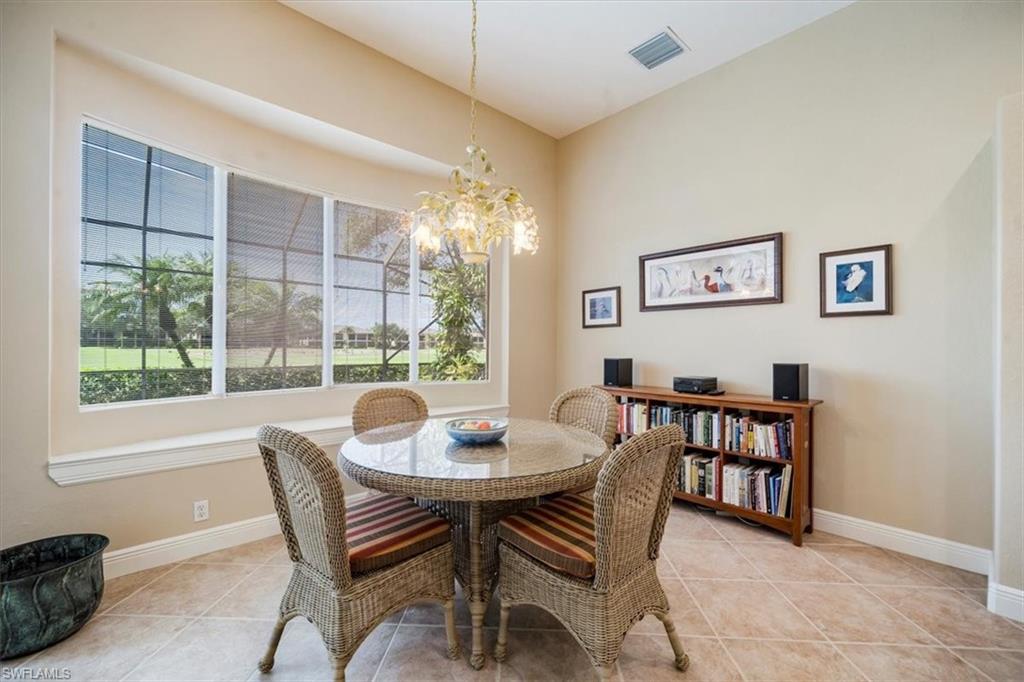 1094 Camelot CIR