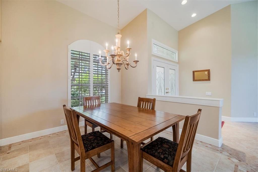 1094 Camelot CIR