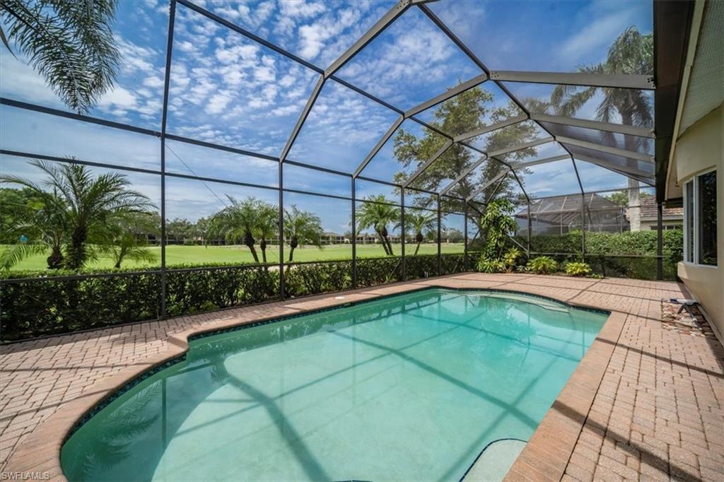 1094 Camelot CIR