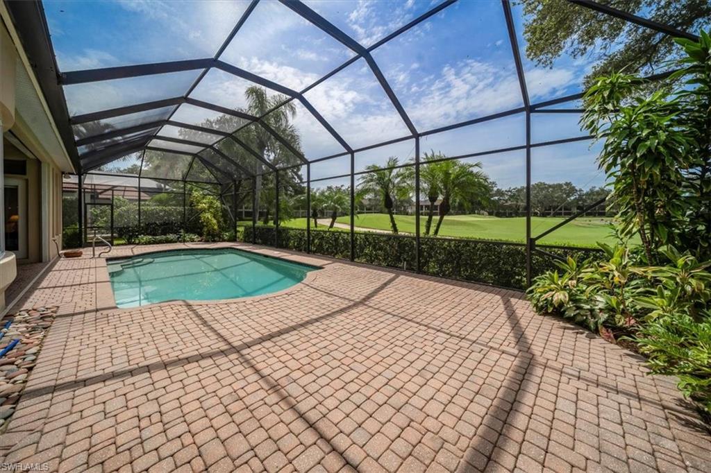 1094 Camelot CIR