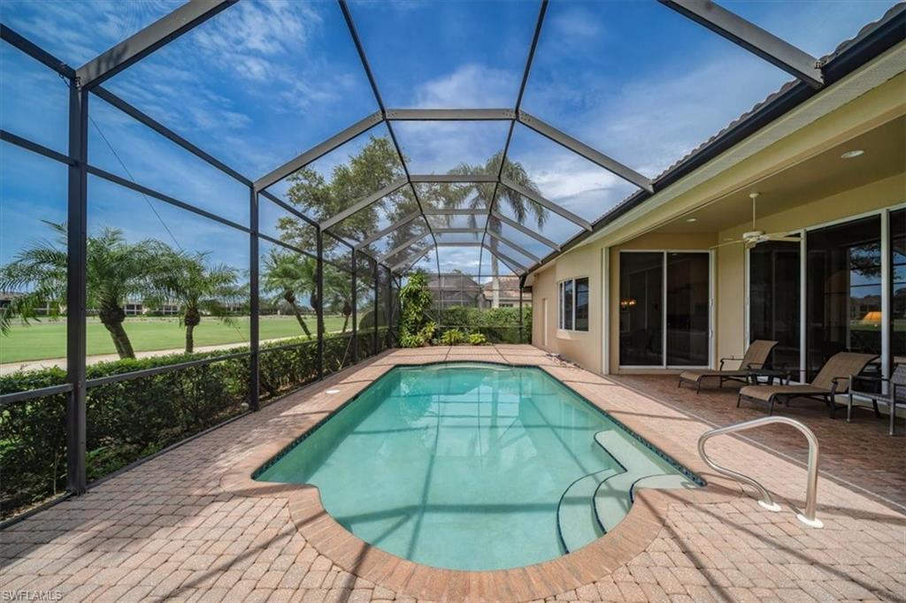 1094 Camelot CIR