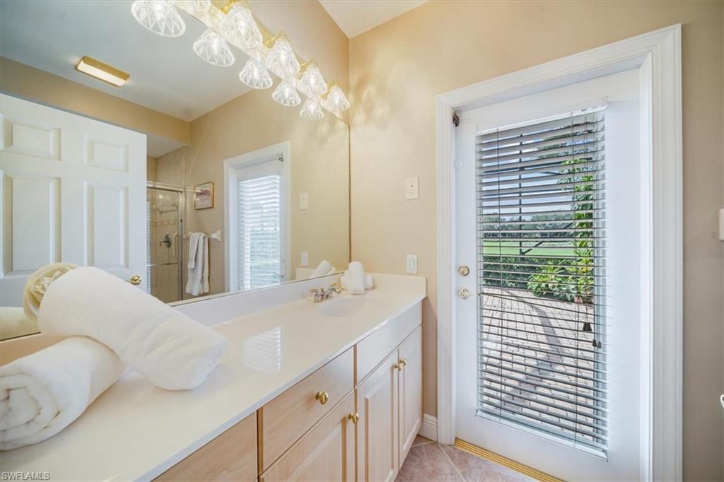 1094 Camelot CIR