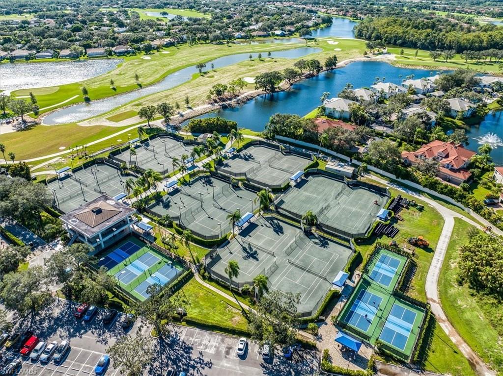 1094 Camelot CIR