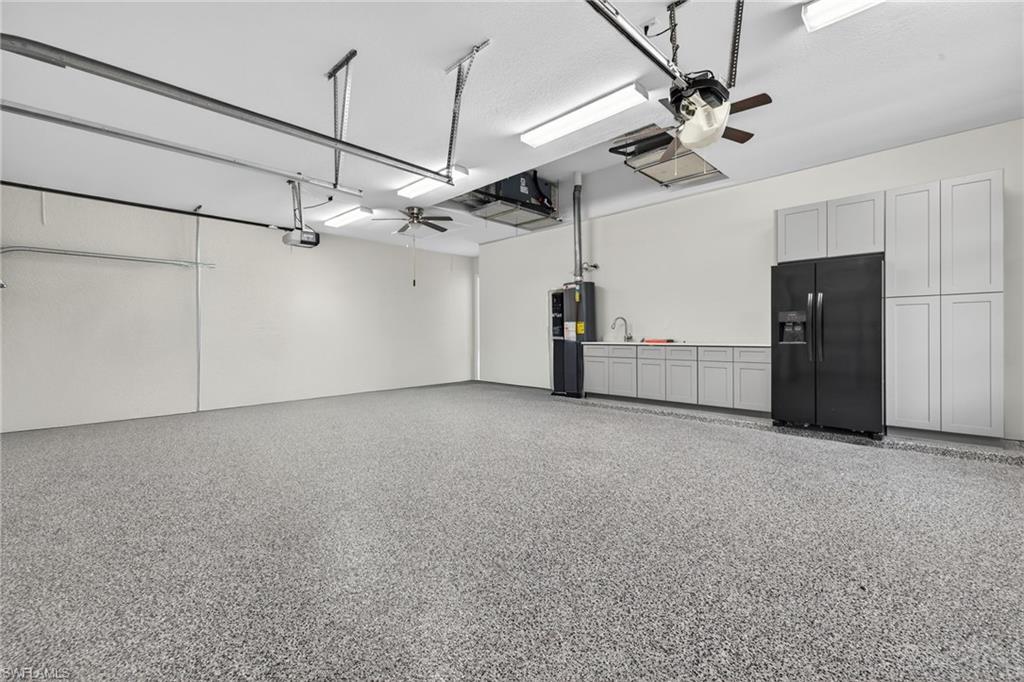 6461 Livingston Woods LN