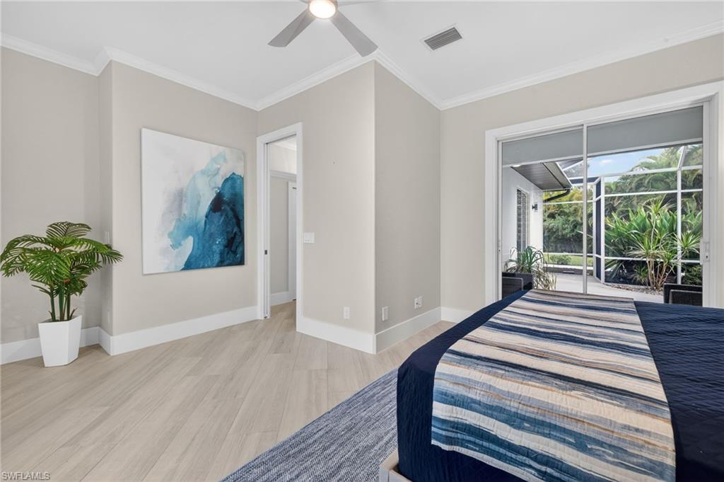 6461 Livingston Woods LN