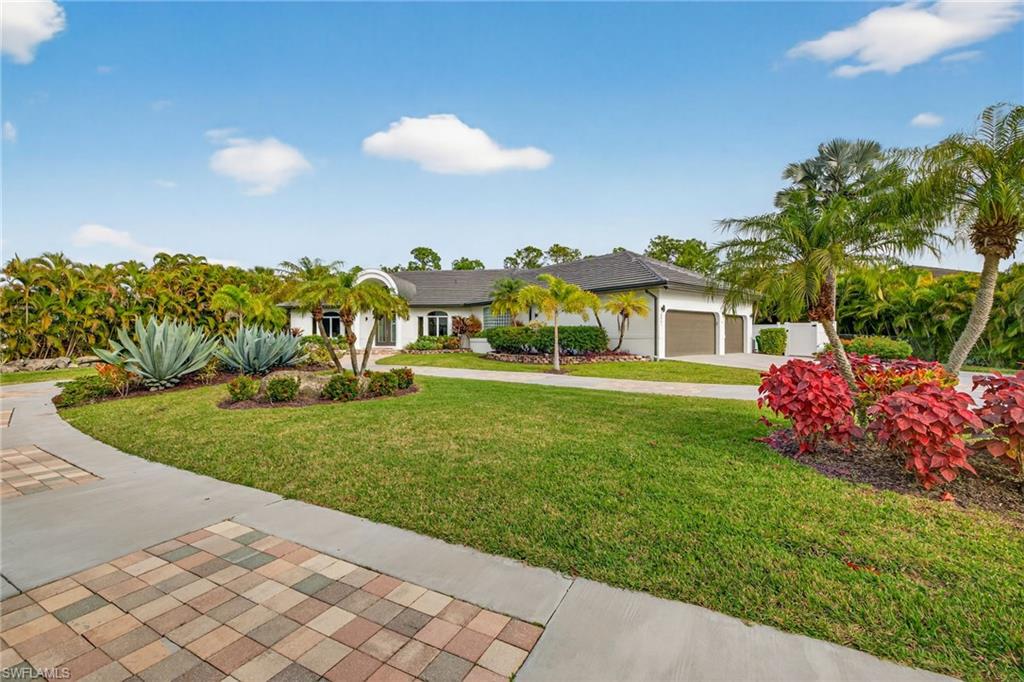 6461 Livingston Woods LN