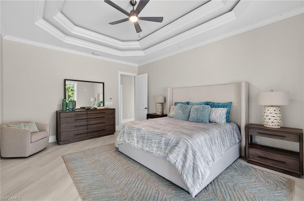 6461 Livingston Woods LN