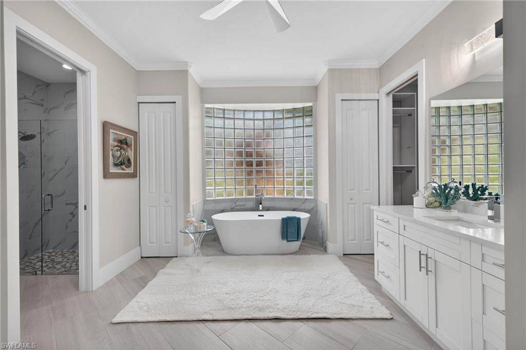 6461 Livingston Woods LN