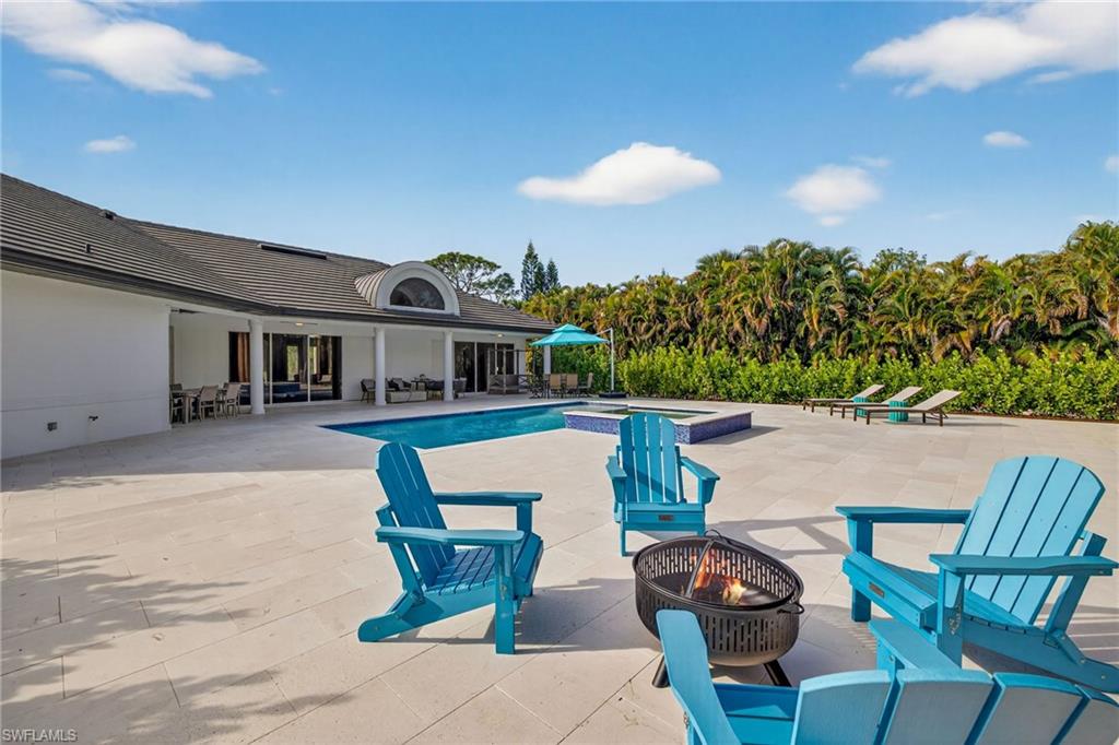 6461 Livingston Woods LN