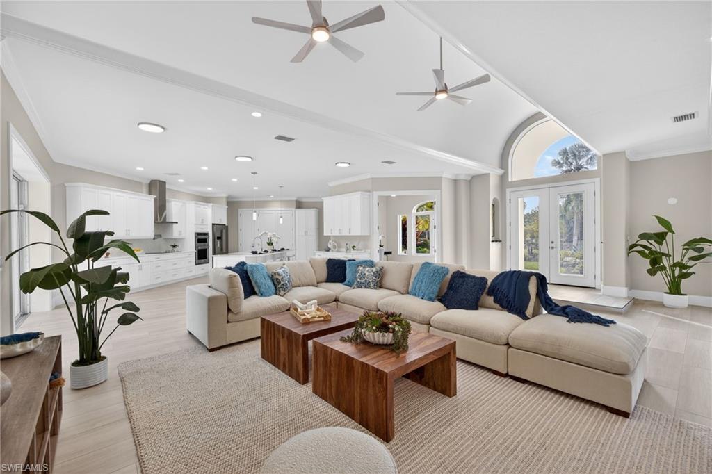 6461 Livingston Woods LN