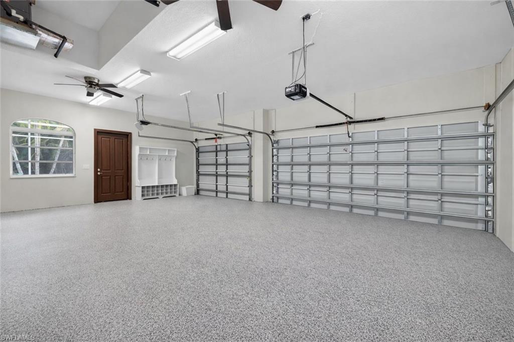 6461 Livingston Woods LN