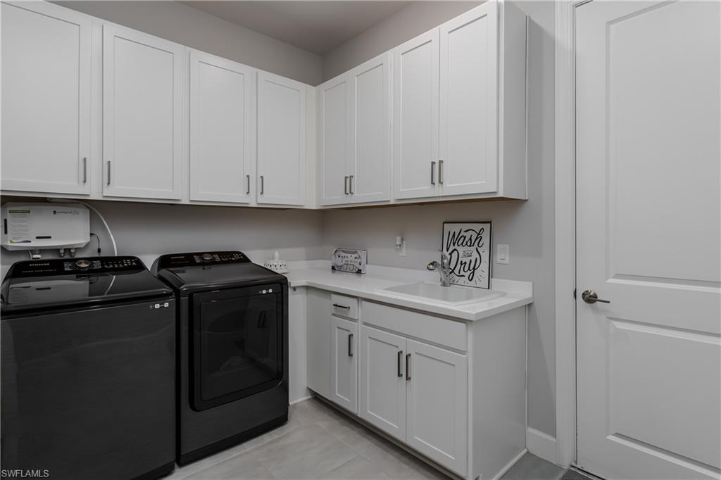 11935 Collegio DR