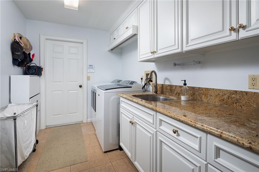 196 Monterey DR