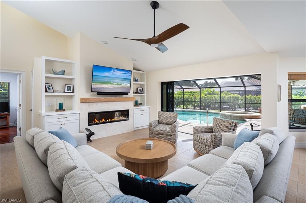 196 Monterey DR