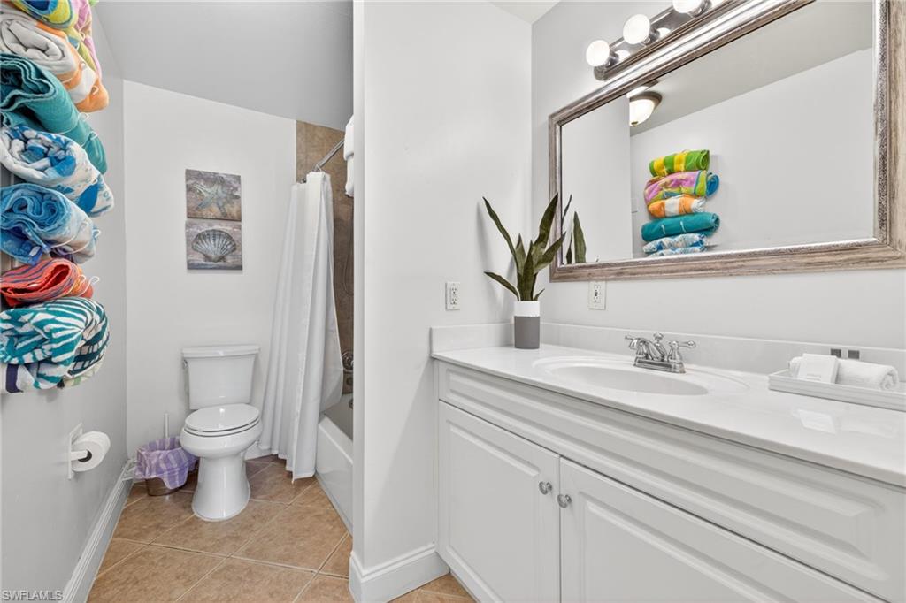 559/563 105th AVE N