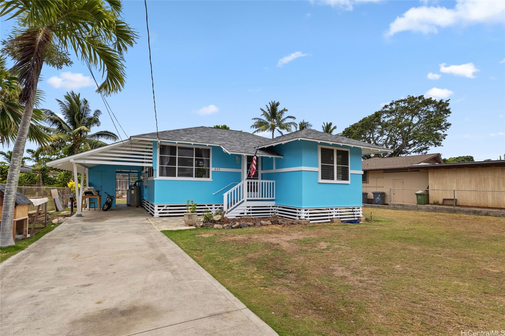628 Maluniu Avenue