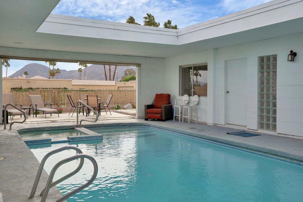 48320 Beverly Drive