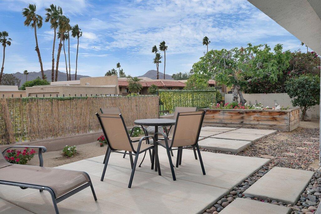 48320 Beverly Drive