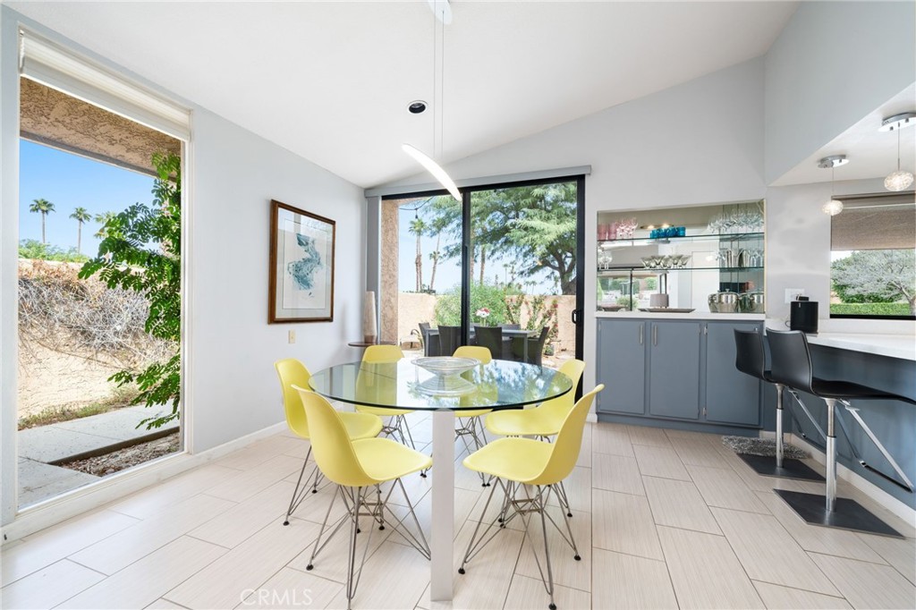 48915 Mariposa Drive