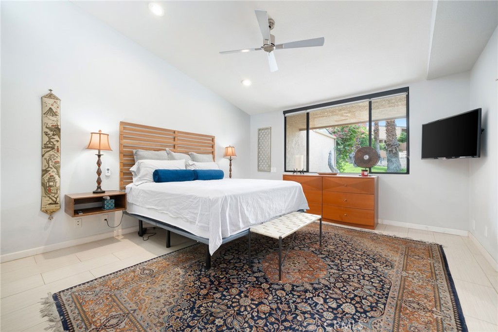 48915 Mariposa Drive