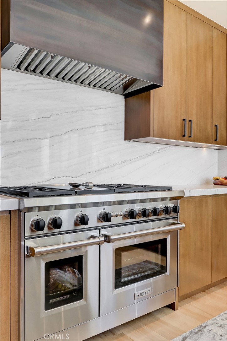 1712 Manhattan Avenue