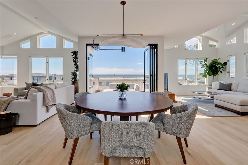 1712 Manhattan Avenue