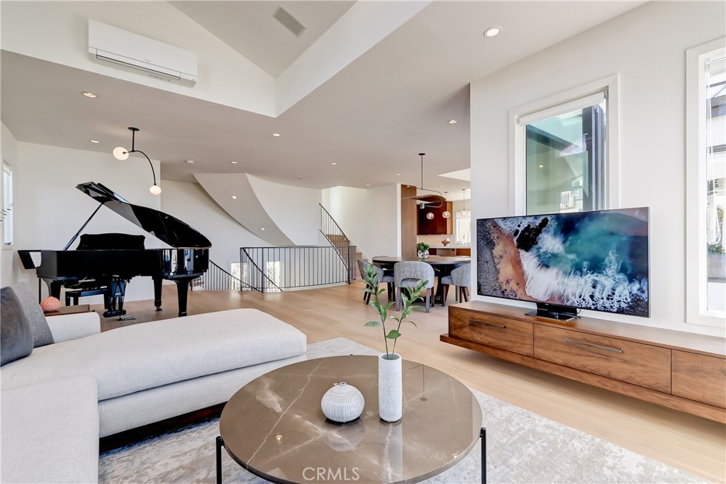 1712 Manhattan Avenue