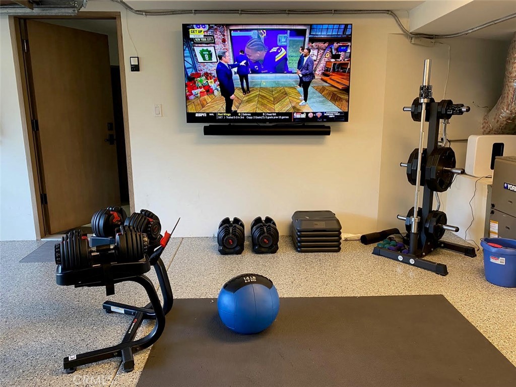 1712 Manhattan Avenue