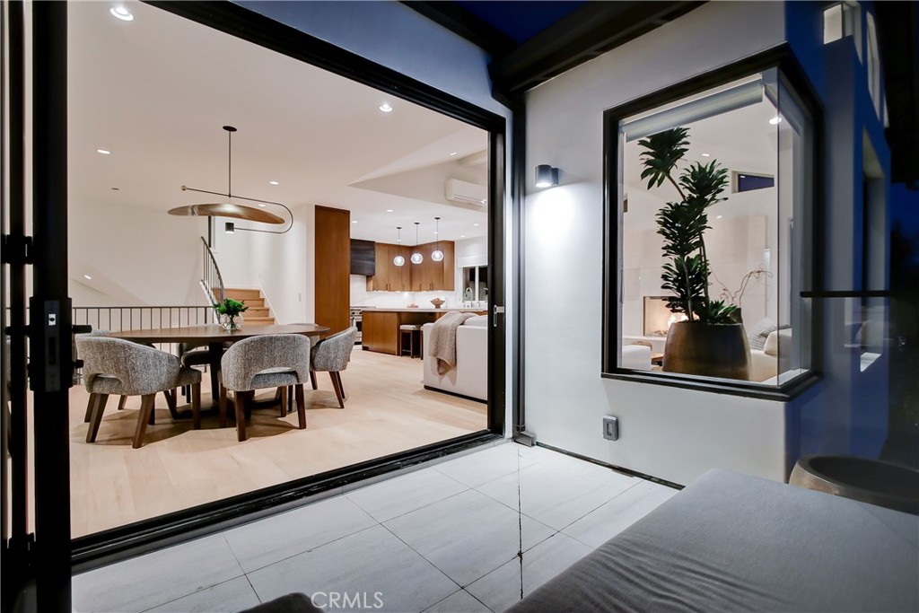 1712 Manhattan Avenue