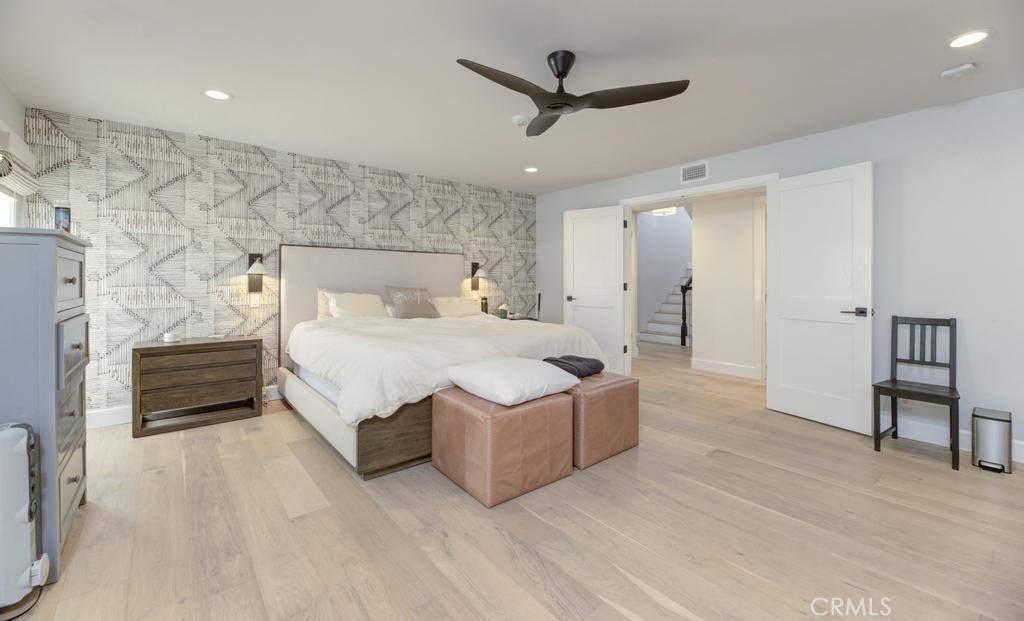 840 Loma Drive Unit: 4