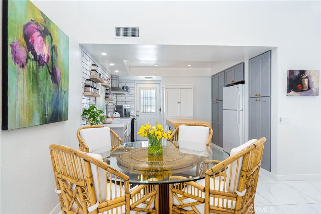 48895 Mariposa Drive