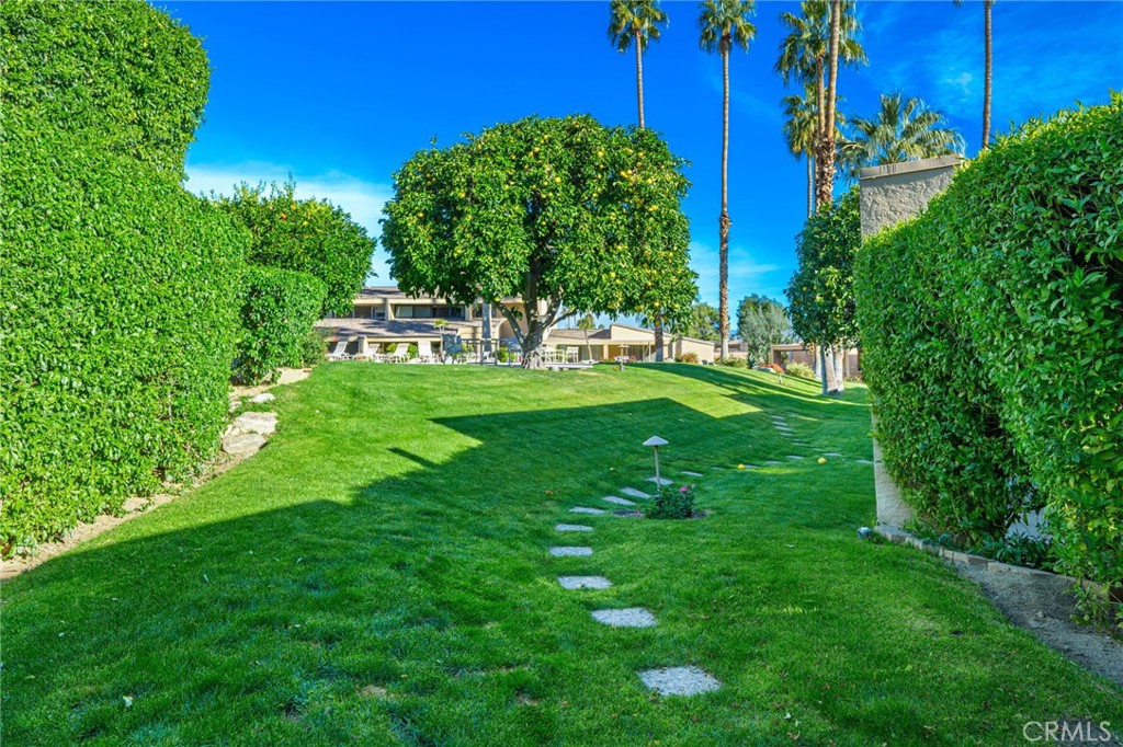 48895 Mariposa Drive