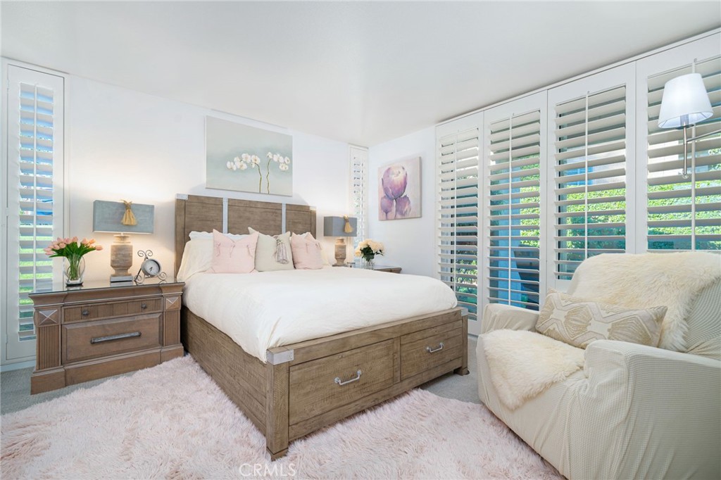 48895 Mariposa Drive