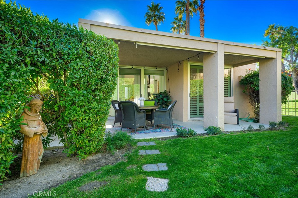 48895 Mariposa Drive