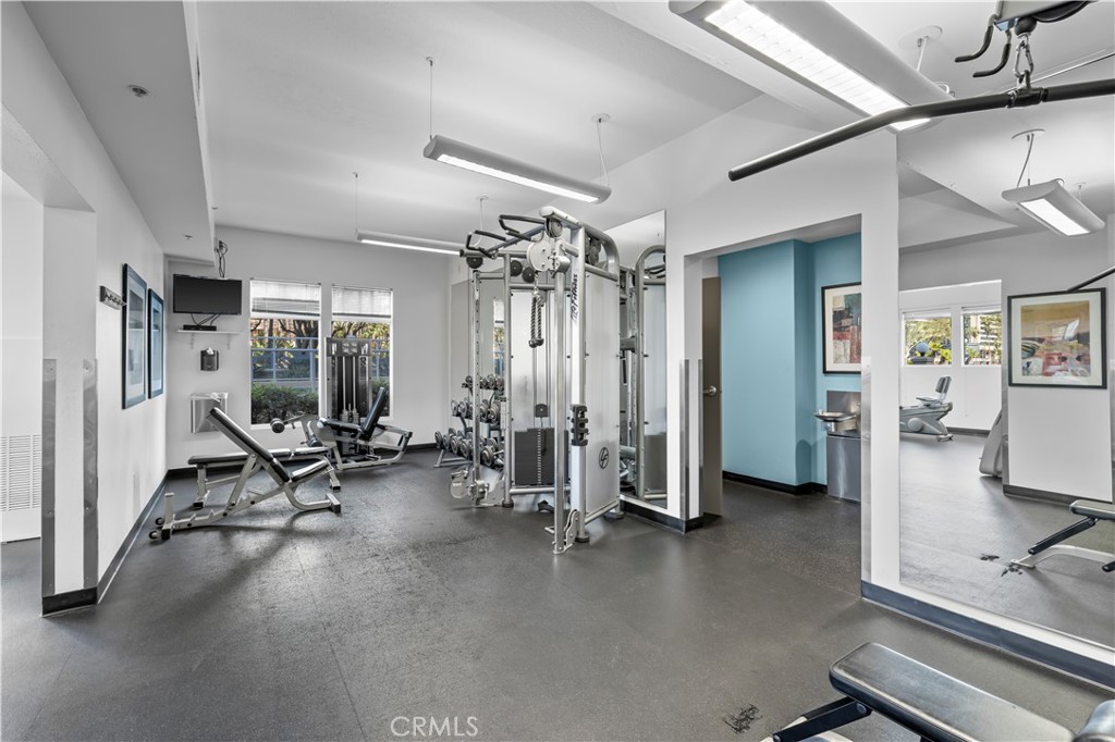 388 E Ocean Boulevard 903