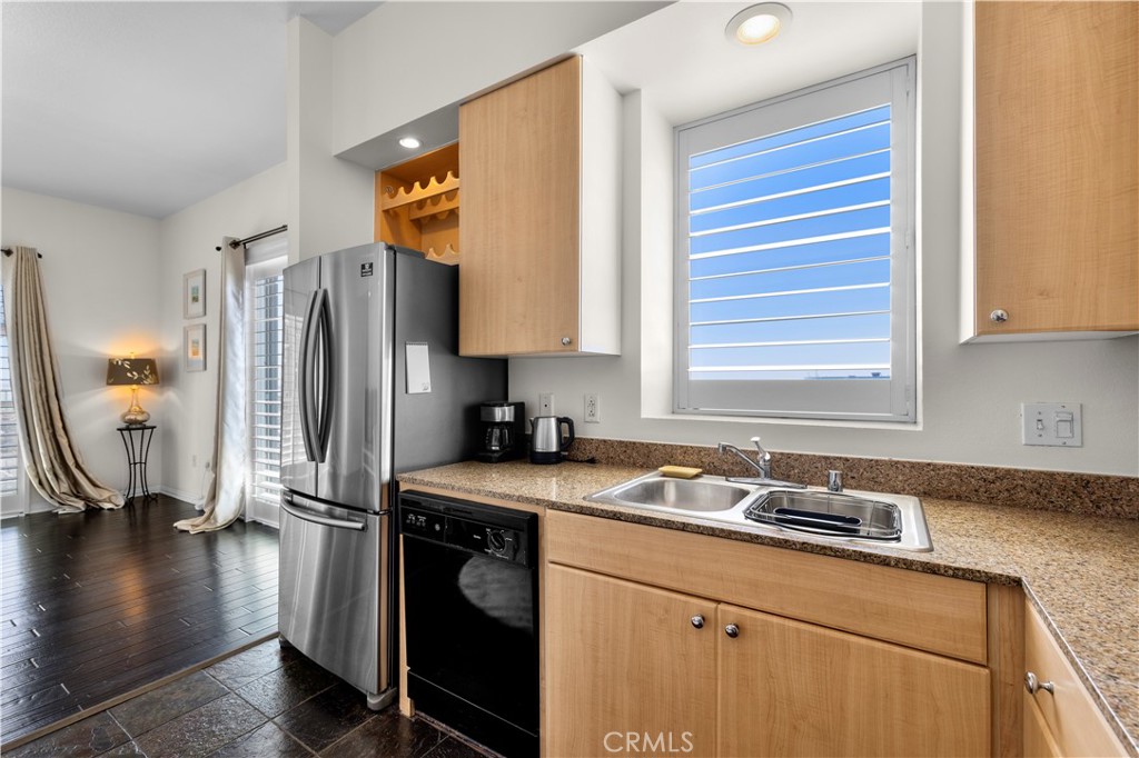 388 E Ocean Boulevard 903