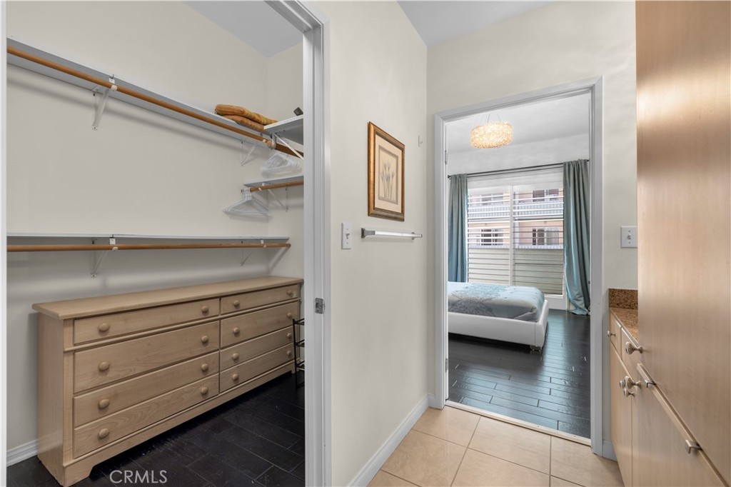 388 E Ocean Boulevard 903