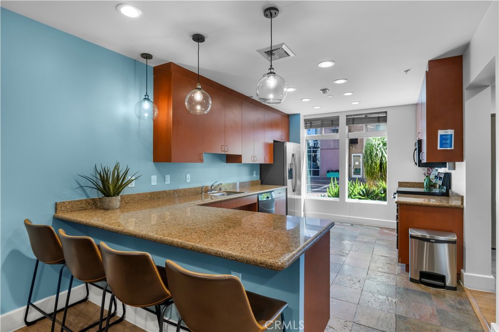 388 E Ocean Boulevard 903