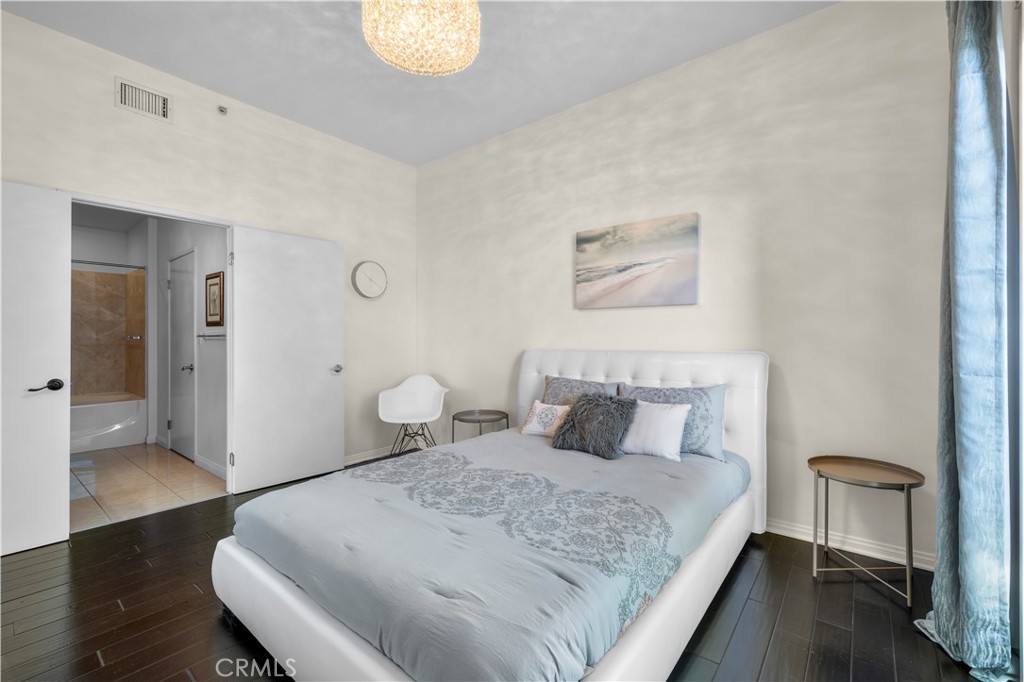 388 E Ocean Boulevard 903