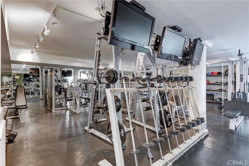 1131 Alta Loma Road 221