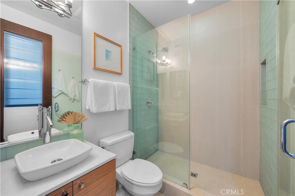 1308 Manhattan Avenue