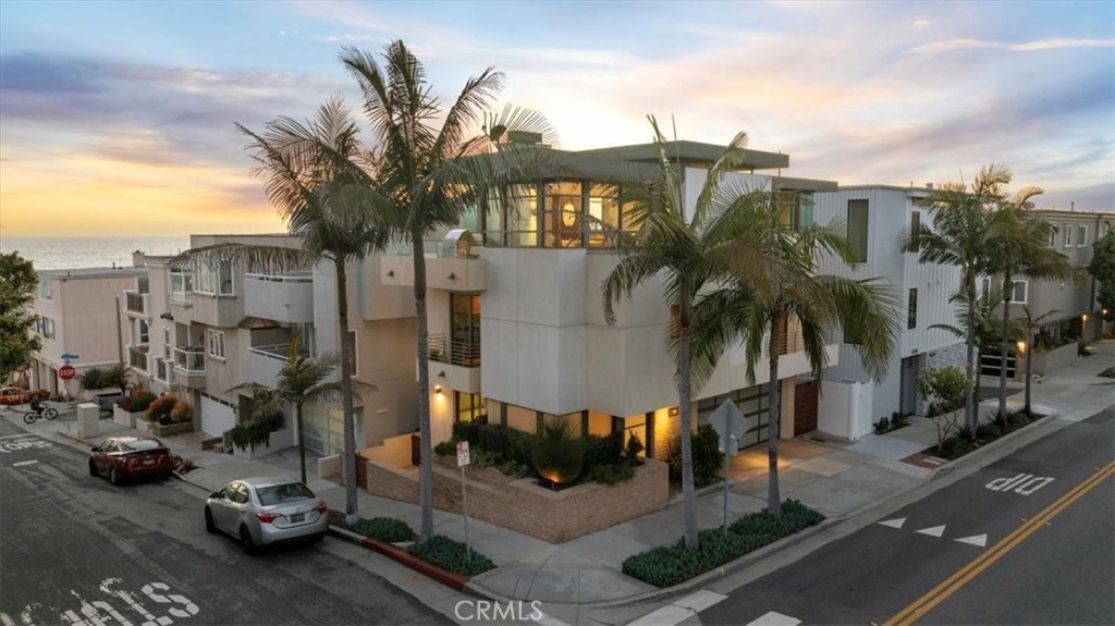 2301 Manhattan Avenue