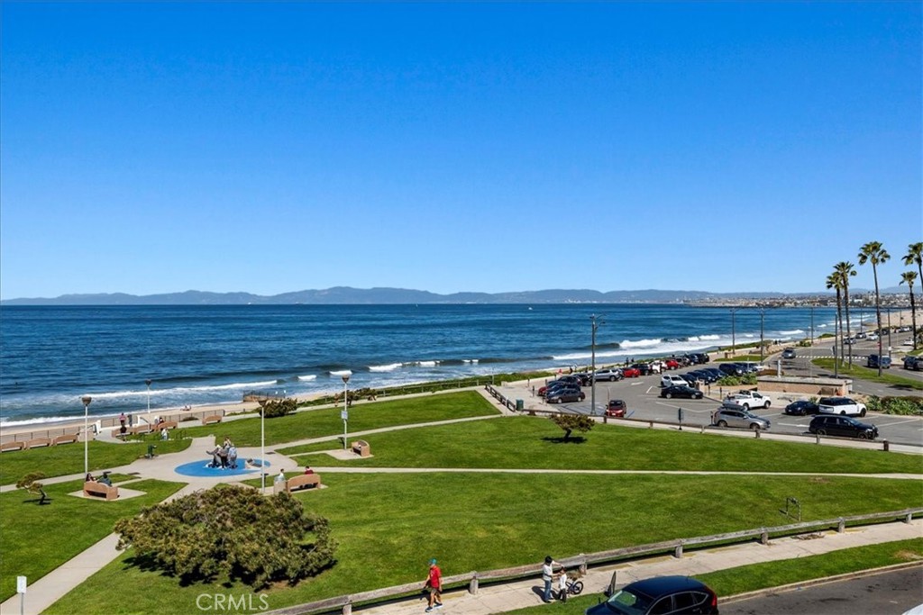 201 Calle Miramar 35