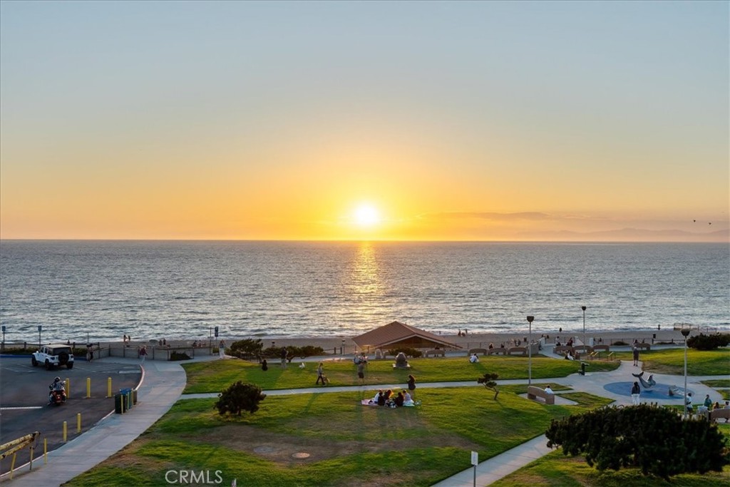 201 Calle Miramar 35