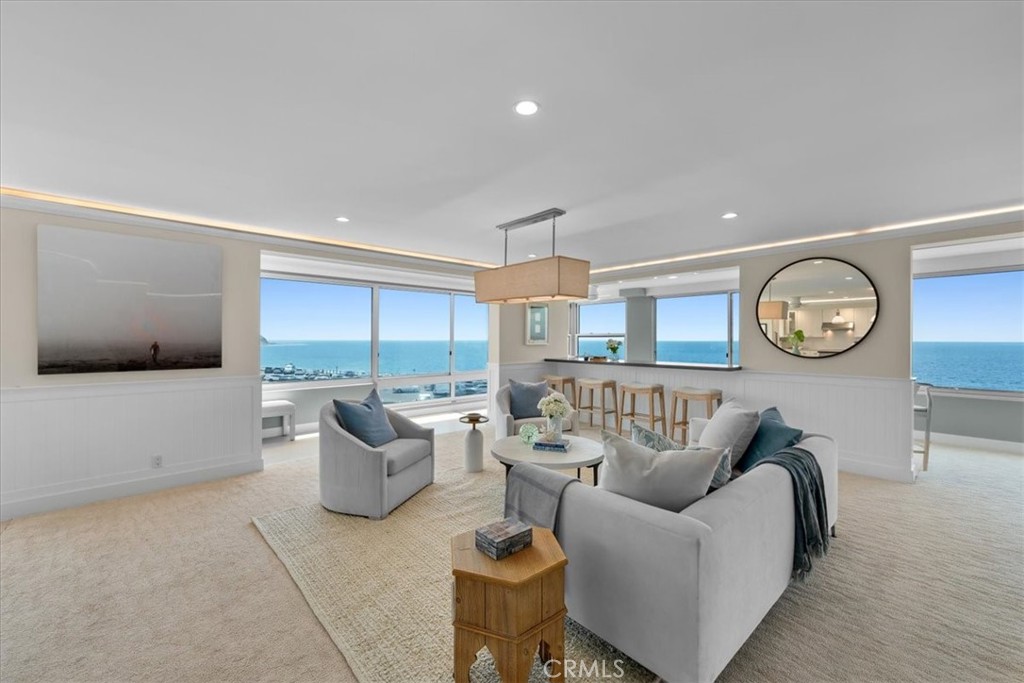 201 Calle Miramar 35